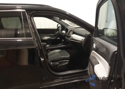 2023 Jeep Compass Latitude 4X4 z USA, uszkodzony, nr VIN 3C4NJDBN1PT558763